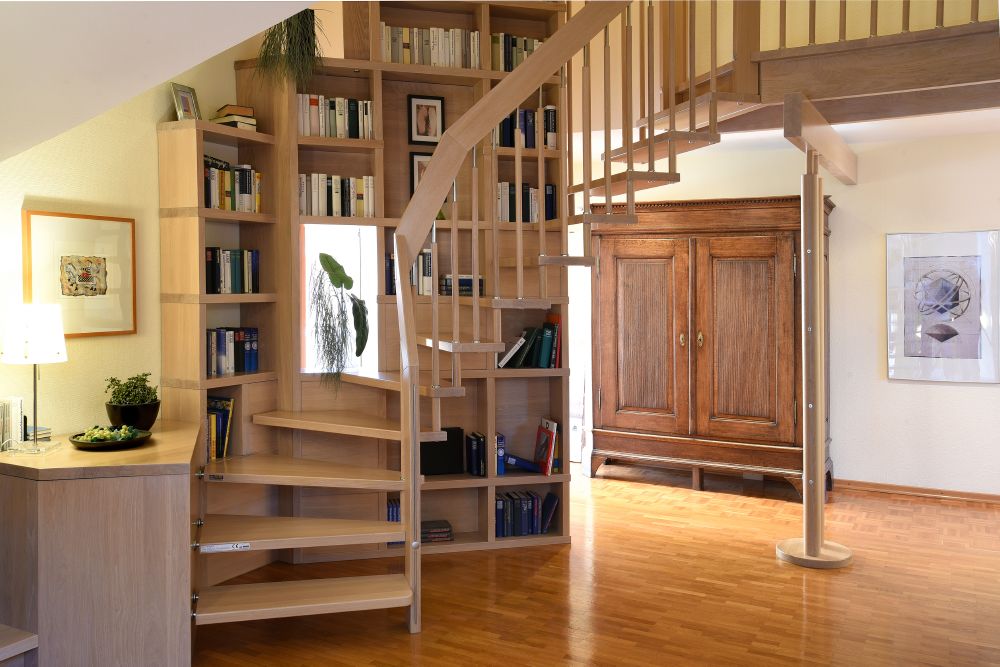 Escalier suspendu bibliothèque avec rangement | Treppenmeister